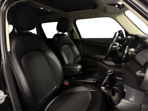 Used 2017 MINI Cooper 4-Door Hardtop FWD image 27