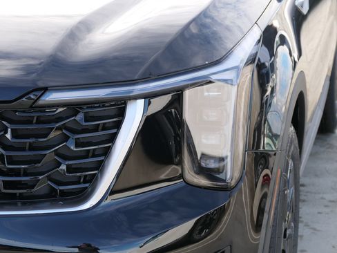 New 2026 Kia Sorento S FWD image 7