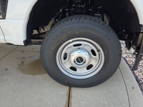 New 2025 Ford F250 XL image 26