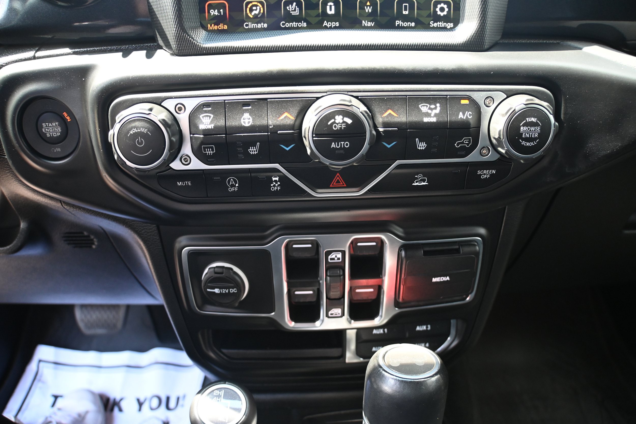 Used 2023 Jeep Wrangler Unlimited Sahara AWD/4WD image 14