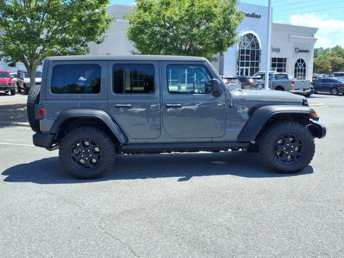 Used 2023 Jeep Wrangler Unlimited w/ Sun & Screen Package AWD/4WD image 12