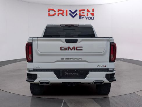 Used 2024 GMC Sierra 1500 AT4 w/ Technology Package image 4