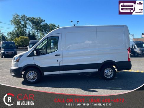 Used 2023 Ford Transit 250 Medium Roof AWD image 4