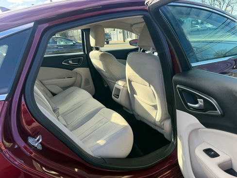 Used 2015 Chrysler 200 Limited w/ Convenience Group image 26