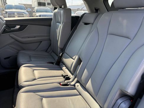 Used 2019 Audi Q7 3.0T Premium Plus w/ Premium Plus Package AWD/4WD image 20