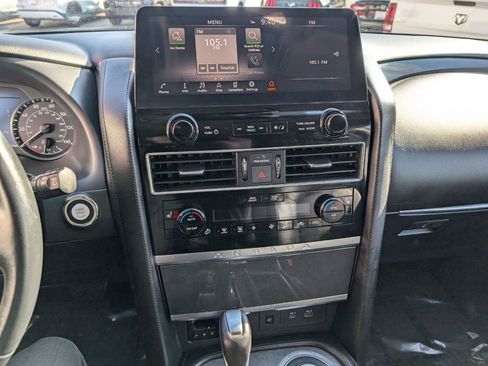 Used 2022 Nissan Armada SV w/ SV Appearance Package RWD image 24