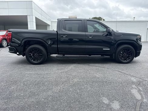 Used 2022 GMC Sierra 1500 Elevation w/ LPO, Elevation Black Package RWD image 2