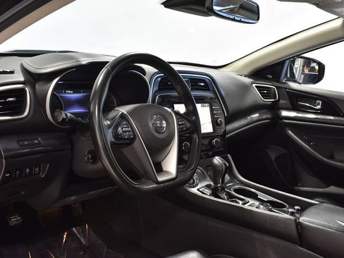 Used 2021 Nissan Maxima Platinum w/ Sport Mat Group FWD image 3