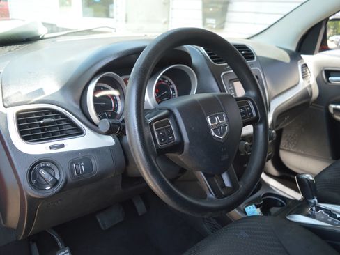 Used 2016 Dodge Journey SXT FWD image 31