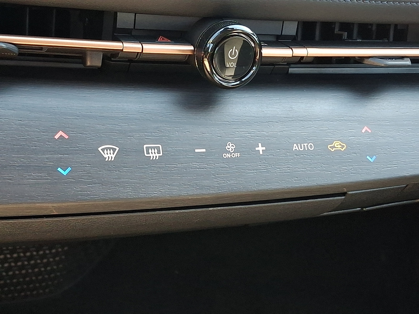Certified 2023 Nissan Ariya FWD image 14