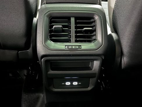 New 2026 Volkswagen Taos SE AWD/4WD image 24