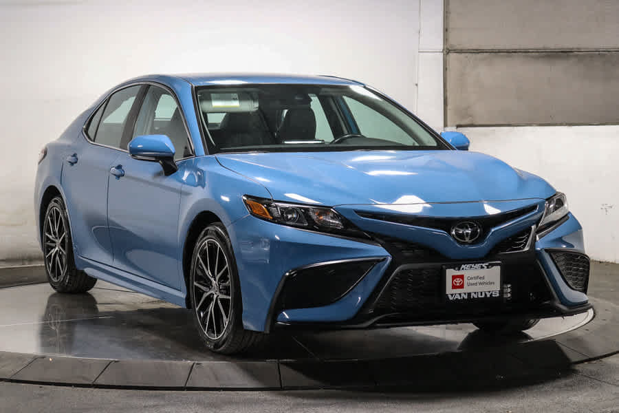 Certified 2024 Toyota Camry SE FWD image 4