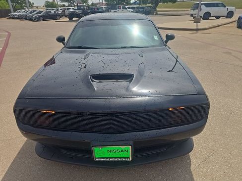 Used 2022 Dodge Challenger R/T image 8