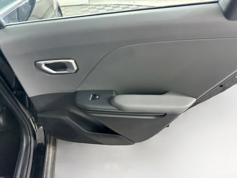 Used 2025 Kia K4 LX image 27