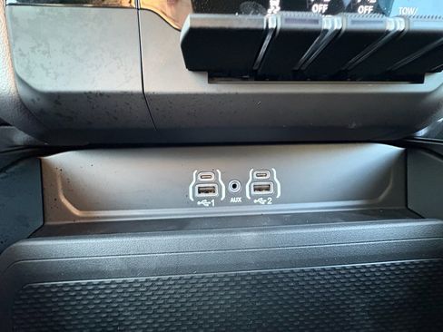 New 2026 RAM 1500 Express image 18