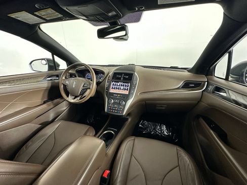 Used 2018 Lincoln MKC Reserve AWD/4WD image 2