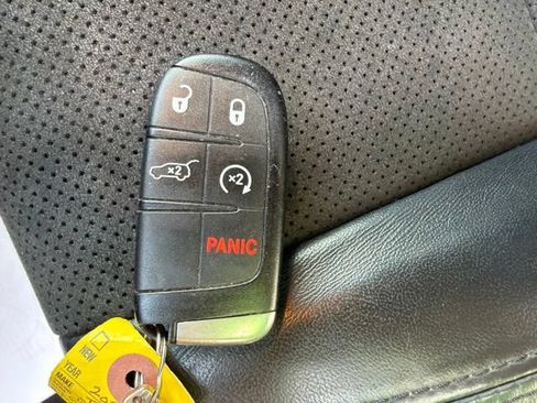 Used 2020 Jeep Grand Cherokee Altitude AWD/4WD image 22
