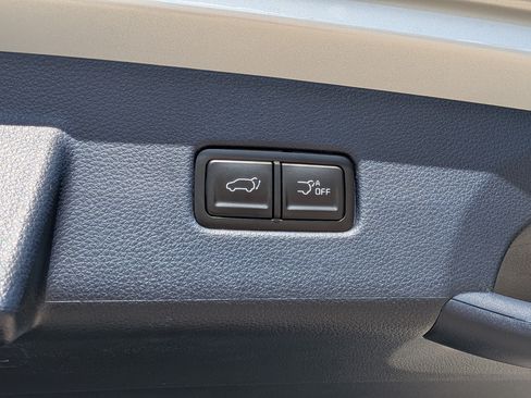 New 2026 Kia Carnival EX FWD image 14
