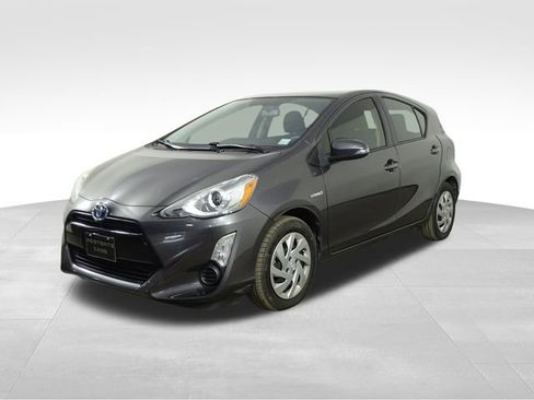 Used 2015 Toyota Prius C One image 38