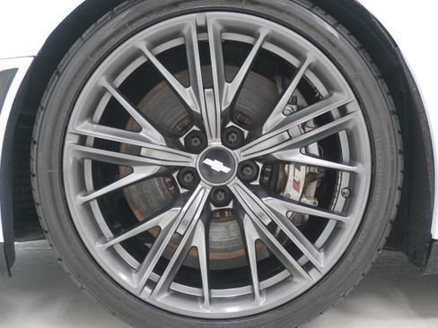 Used 2017 Chevrolet Camaro ZL1 RWD image 29