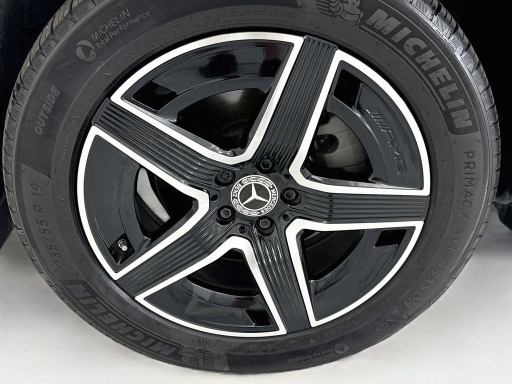 Certified 2026 Mercedes-Benz GLC 300 image 29