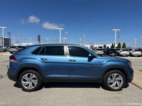 Used 2020 Volkswagen Atlas Cross Sport SEL image 4