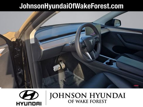 Used 2024 Tesla Model Y Long Range image 27