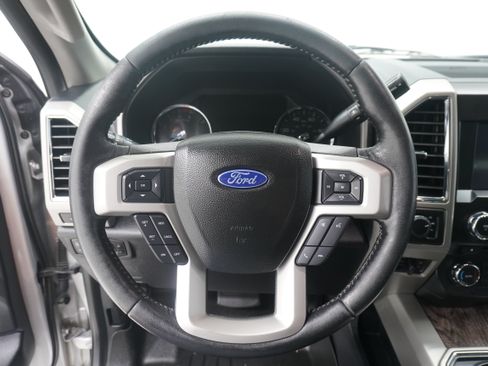 Used 2018 Ford F250 Lariat w/ FX4 Off-Road Package AWD/4WD image 14