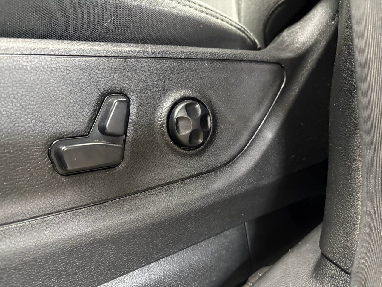 Used 2020 RAM 1500 Big Horn AWD/4WD image 12