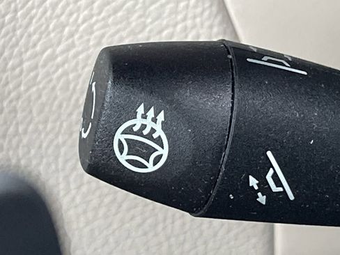 Used 2022 Mercedes-Benz GLC 300 4MATIC image 23