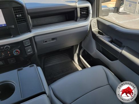 New 2026 Ford F450 XL w/ XL Chrome Package RWD image 20