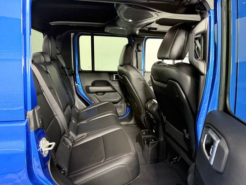 Used 2024 Jeep Gladiator Rubicon image 24