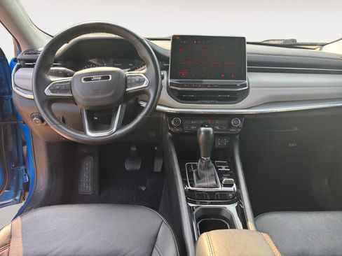 Used 2022 Jeep Compass Limited image 10