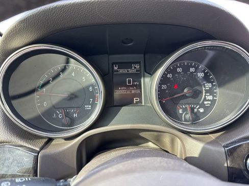 Used 2011 Jeep Grand Cherokee Laredo image 45