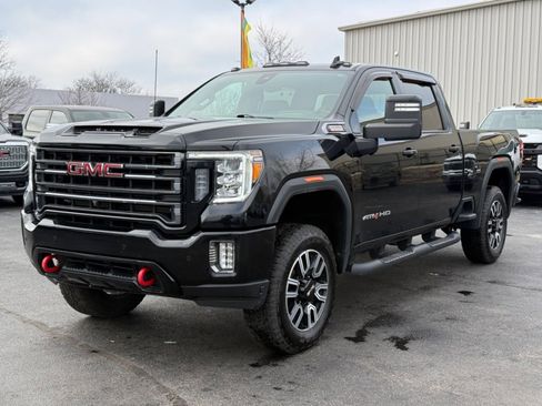 Used 2022 GMC Sierra 2500 AT4 w/ AT4 Preferred Package image 4