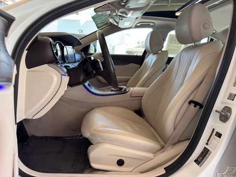 Used 2018 Mercedes-Benz E 300 image 16