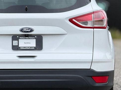 Used 2016 Ford Escape S FWD image 14