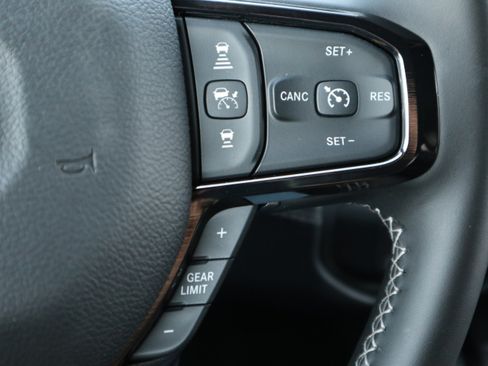 New 2026 RAM 3500 Limited AWD/4WD image 29