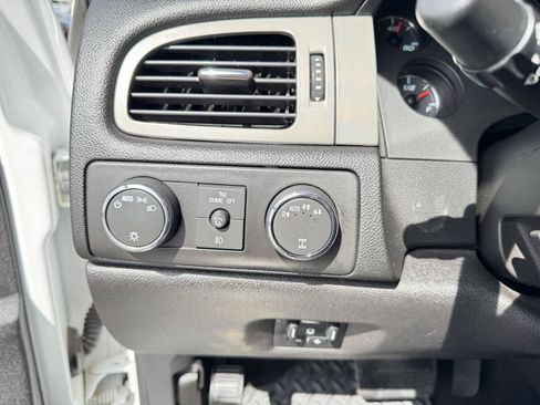 Used 2013 Chevrolet Silverado 1500 LTZ AWD/4WD image 21