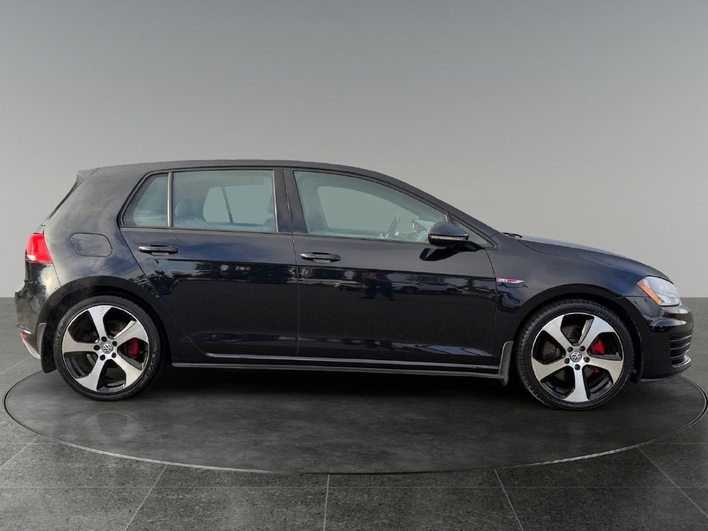 Used 2015 Volkswagen GTI SE FWD image 10