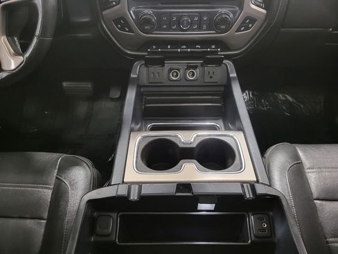 Used 2017 GMC Sierra 2500 Denali image 18