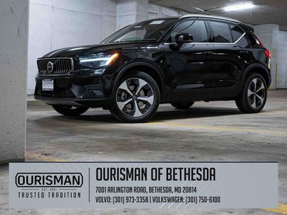 New 2025 Volvo XC40 B5 Core w/ Protection Package Premier