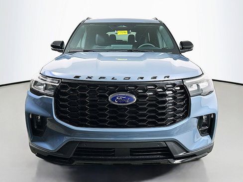 New 2026 Ford Explorer ST-Line w/ ST-Line Street Pack AWD/4WD image 2
