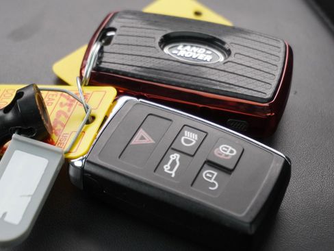 Used 2019 Land Rover Range Rover Sport HSE image 19