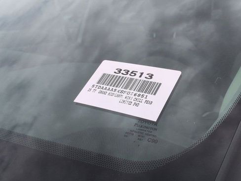 Certified 2025 Toyota Grand Highlander FWD image 19