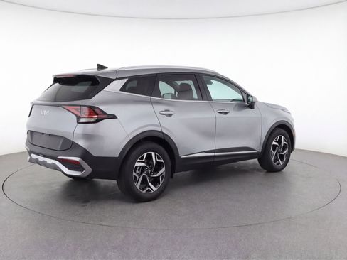 Used 2025 Kia Sportage LX image 9