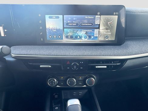 Used 2025 Nissan Kicks SV image 14