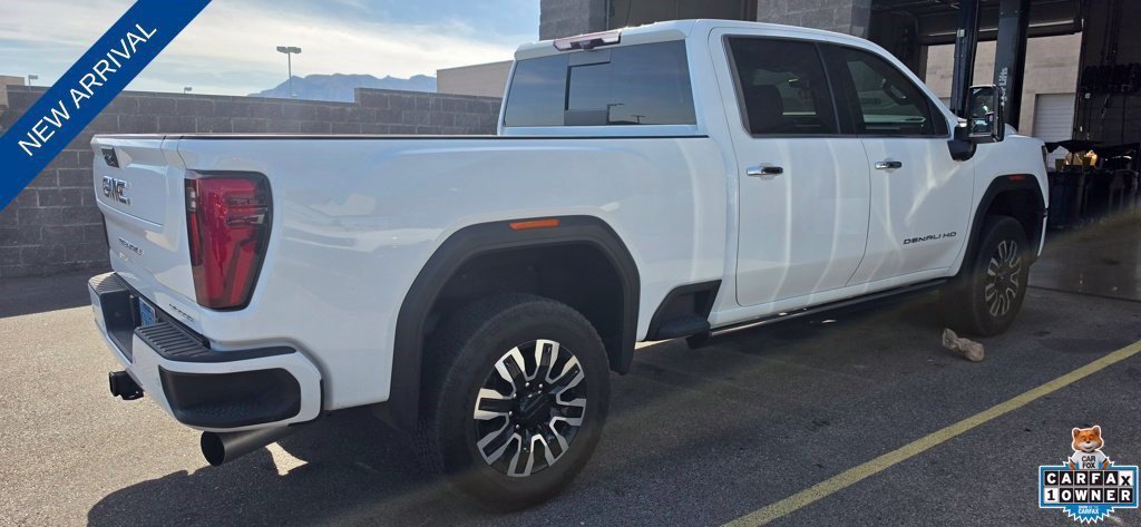Certified 2025 GMC Sierra 2500 Denali Ultimate w/ Max Trailering Package AWD/4WD image 3