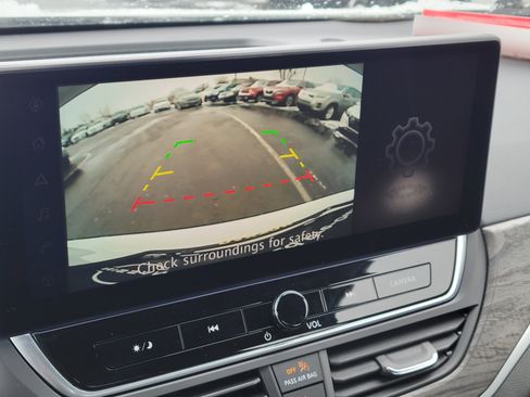 Used 2024 Nissan Altima 2.5 SV w/ SV Premium Package image 26