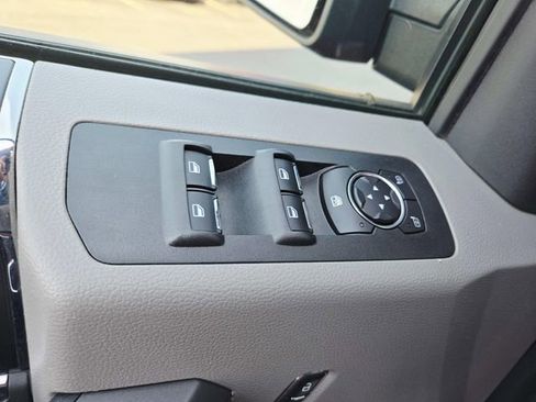 Used 2017 Ford F150 XLT w/ Equipment Group 302A Luxury image 32